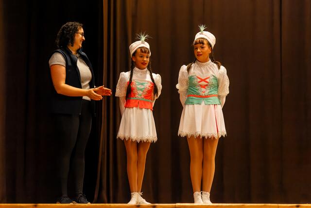 Tanzmariechen mit Trainerin | Foto: Johann-Peter Melder