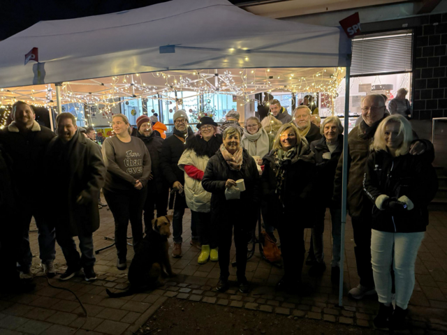 "Kuschelig voll war es!" meinten auch MdL Thomas Wansch mit Gattin Heike  | Foto: SPD Ortsverein Kaiserslautern Betzenberg