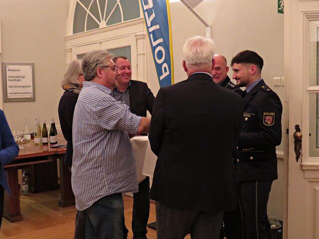 Lockere Gespräche | Foto: Brigitte Melder