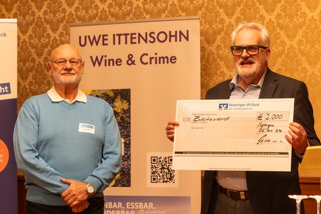 Spendenübergabe | Foto: Johann-Peter Melder