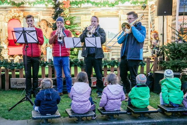 Blasmusik der Musikakademie  | Foto: Wolfgang Neuberth