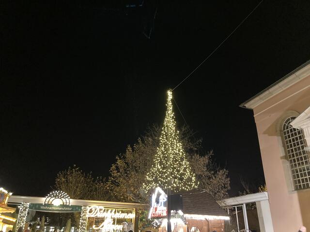 Der Weihnachtsmarkt in Bad Dürkheim findet vom 29. November bis 22. Dezember 2024 statt.  | Foto: Anouar Touir