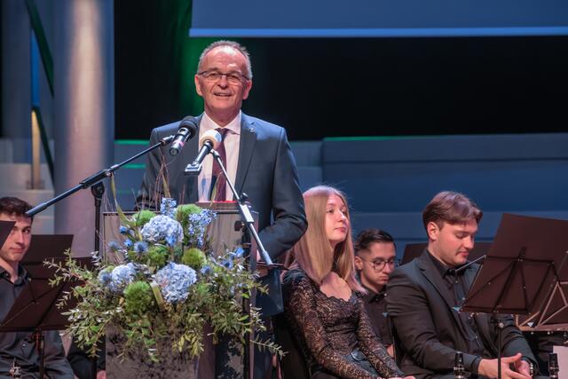  Landrat Fritz Brechtel übergibt sein Amt an Martin Brandl | Foto: Paul Needham