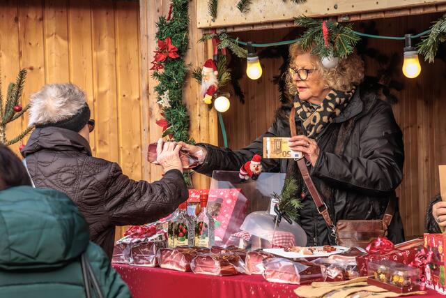 Anneresl Weihnachtsmarkt in Rheinzabern 2024 | Foto: Paul Needham