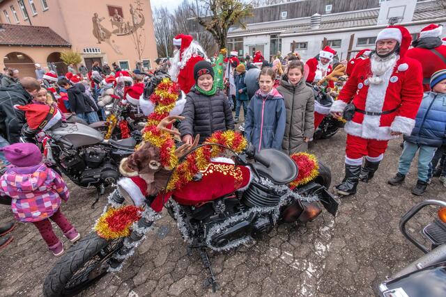 Die Harley Davidson Riding Santas aus der Südpfalz sind auch 2024 wieder unterwegs | Foto: Paul Needham