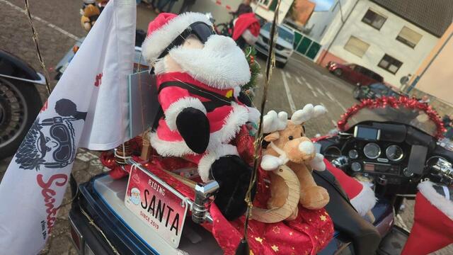 Auch 2024 sind die Riding Santas mit ihren Harleys in der Südpfalz unterwegs | Foto: Paul Needham