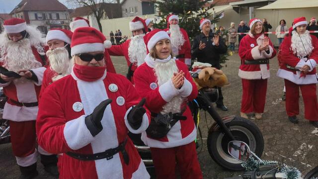 Auch 2024 sind die Riding Santas mit ihren Harleys in der Südpfalz unterwegs | Foto: Paul Needham
