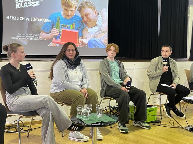 Auch die Meinungen der Schülerinnen und Schüler kamen in der Runde nicht zu kurz. | Foto: ASRplus Winnweiler