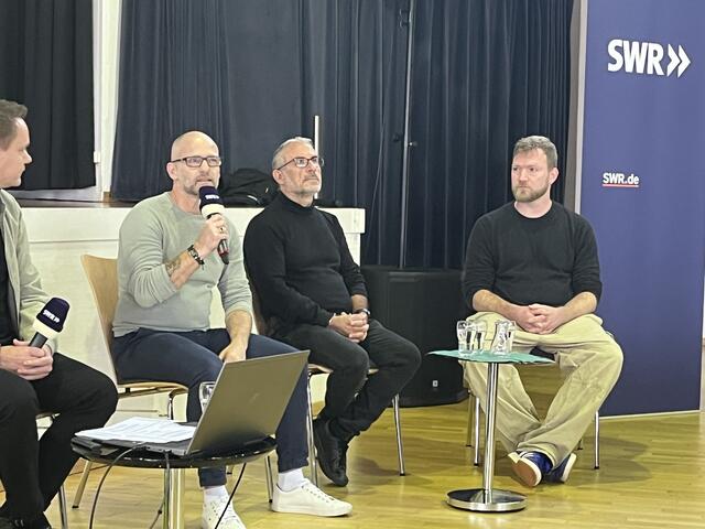 Pädagoge Sven Weingarth berichtete von seinen eigenen Erfahrungen zu diesem Thema. | Foto: ASRplus Winnweiler