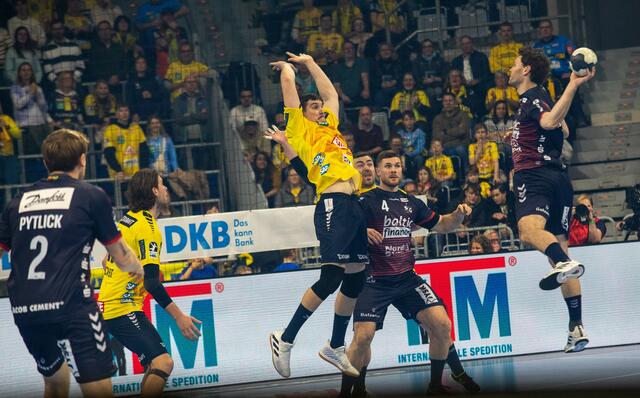 Niclas Kirkelökke und Halil  | Foto: Wolfgang Neuberth