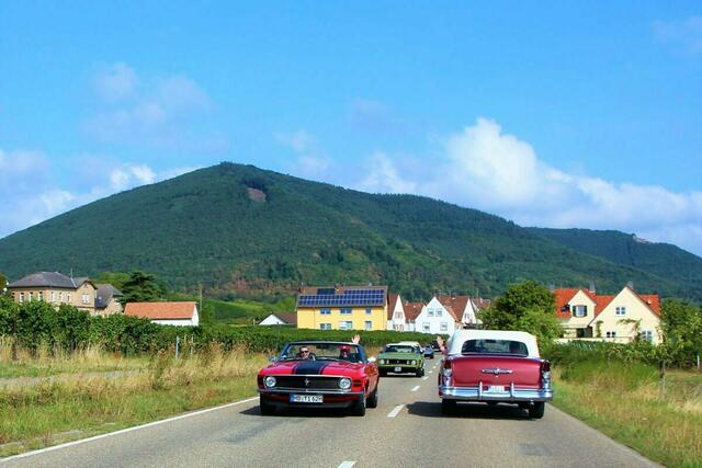September 2024 in Landau: Bei der Oldtimerwanderung standen Geschichte und Nostalgie im Fokus | Foto: Karsten Heidlauf/Heidlauf Classics