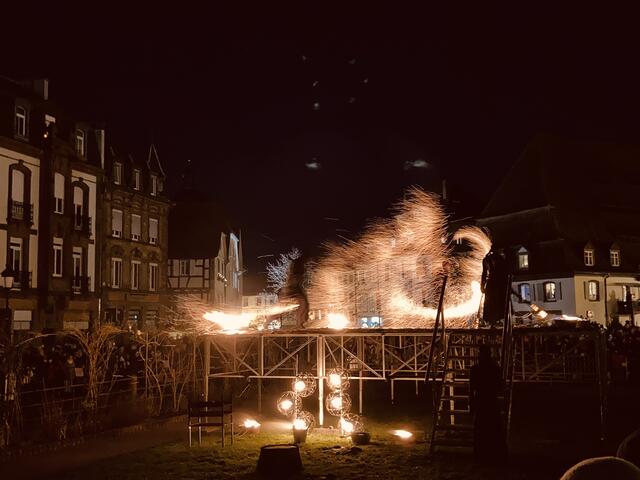 Sonntag, 22. Dezember 2024: Weihnachtsumzug mit Hans Trapp und Christkindl | Foto: Anouar Touir