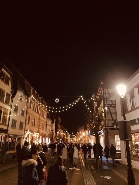 Sonntag, 22. Dezember 2024: Weihnachtsumzug mit Hans Trapp und Christkindl | Foto: Anouar Touir