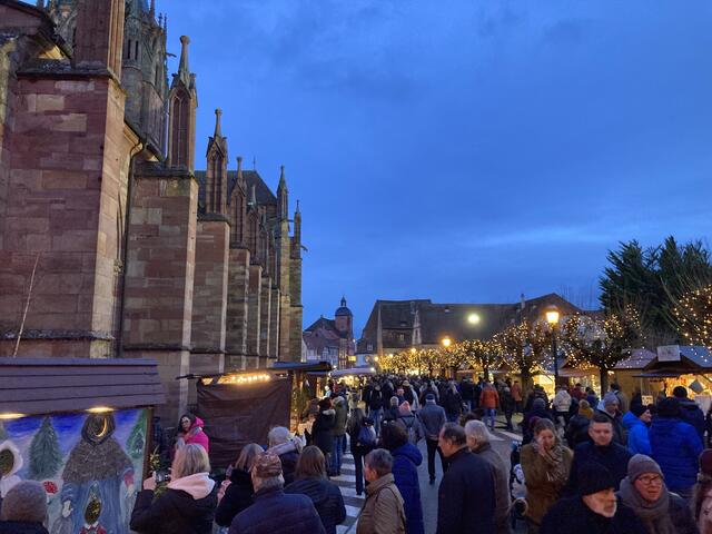 Sonntag, 22. Dezember 2024: Weihnachtsumzug mit Hans Trapp und Christkindl | Foto: Anouar Touir