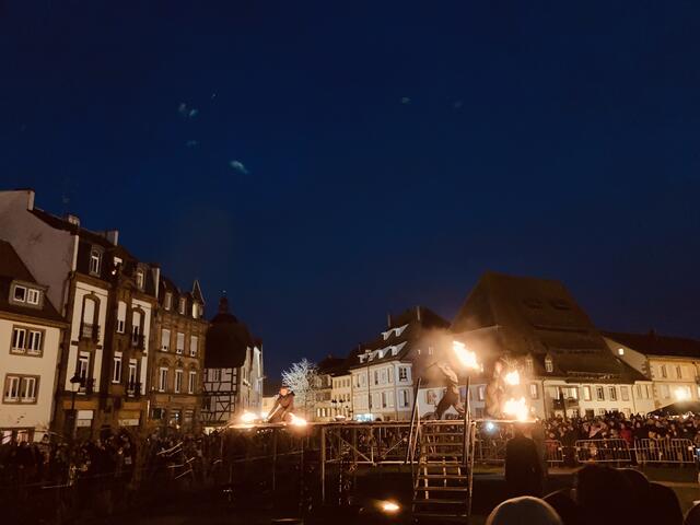 Sonntag, 22. Dezember 2024: Weihnachtsumzug mit Hans Trapp und Christkindl | Foto: Anouar Touir