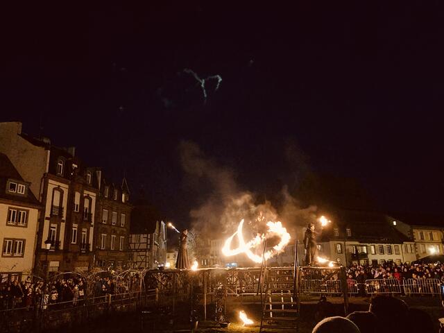 Sonntag, 22. Dezember 2024: Weihnachtsumzug mit Hans Trapp und Christkindl | Foto: Anouar Touir