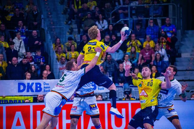 Gustav Davidsson beim Wurf  | Foto: Wolfgang Neuberth