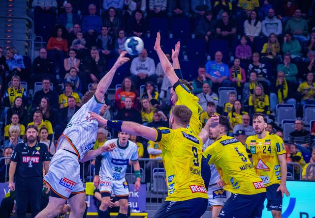 Die gelbe Wand  | Foto: Wolfgang Neuberth