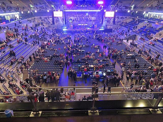 Die SAP Arena vor Beginn des Musical Bethlehem: die Zuschauerränge füllen sic. | Foto: Maiken Liefeith