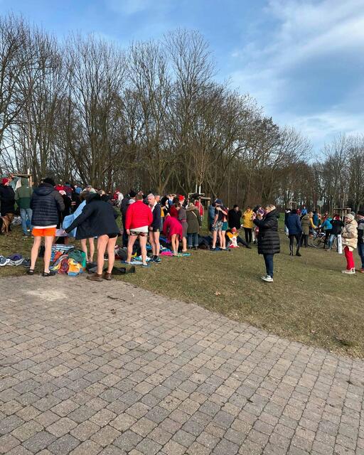 Beim Anblick dieser nackten Beine wurde einem schon kalt | Foto: Uwe Rehren