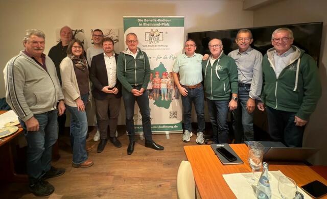Auftaktbesprechung VOR - TOUR der Hoffnung 2025 | Foto: Rolf H. Epple