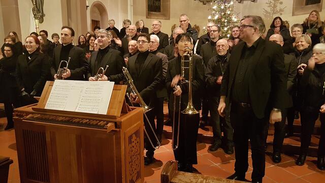 Den vielen Akteuren galt der kräftige Schlussapplaus | Foto: Urheber: W. Schmidhuber