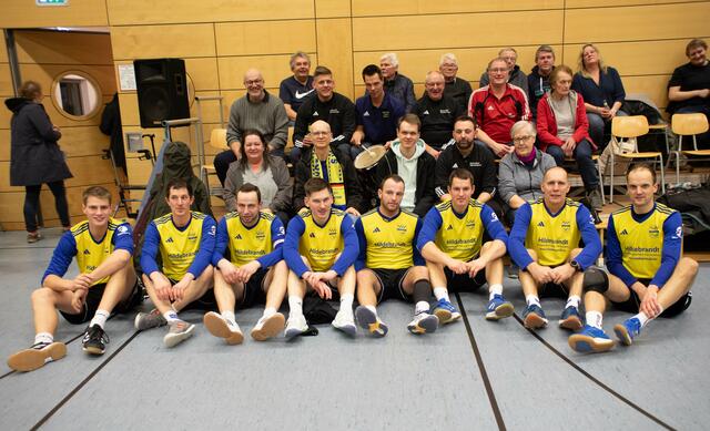 SV Armstorf mit Fans | Foto: Wolfgang Neuberth