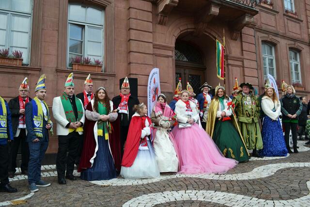 Die Tollitäten vor dem Alten Rathaus | Foto: Frank Schäfer