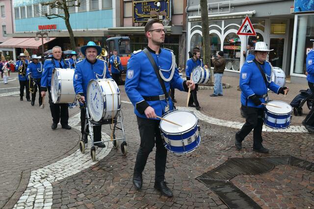 Unterstützt wurden die Narren vom Fanfaren- und Spielmannszug Niedersimten | Foto: Frank Schäfer