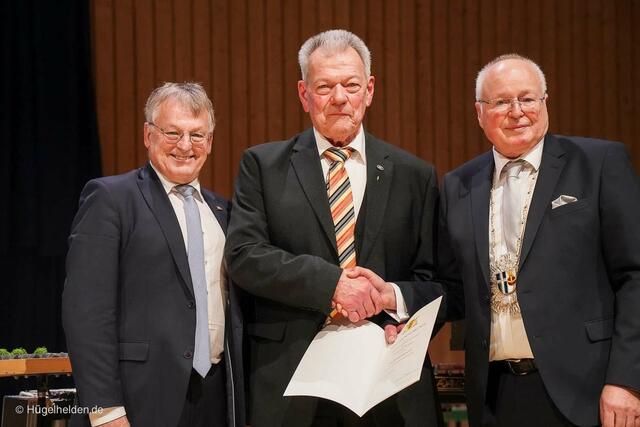 Landtagsabgeordneter Ulli Hockenberger, Roland Pfenninger, Bürgermeister Tony Löffler | Foto: Hügelhelden