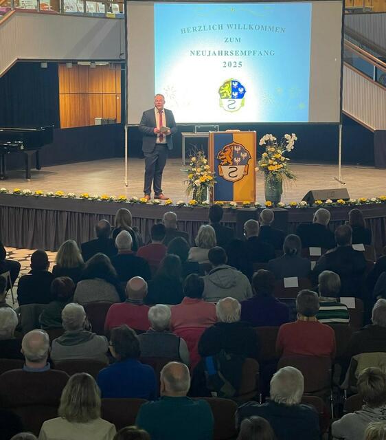 Begrüßung durch Bürgermeister Tobias Meyer. | Foto: Gemeindeverwaltung Haßloch