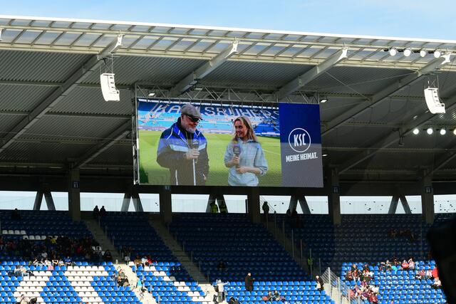 Eine der beiden neuen Anzeigetafeln | Foto: abseits-ka/Anderer