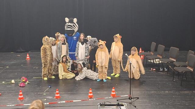 Gruppenfoto am Ende der Generalprobe | Foto: Erik Hippchen