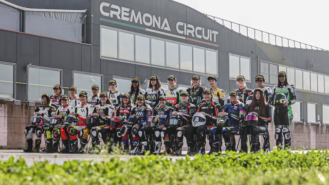  In der Women's Circuit Racing World Championship (WorldWCR) 2025 gehen 24 Frauen aus 14 Nationen auf einer Yamaha YZF-R7 an den Start | Foto: WorldWCR
