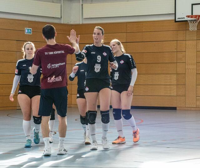 Gratulation vom Betreuer Fabian Conrad | Foto: Wolfgang Neuberth