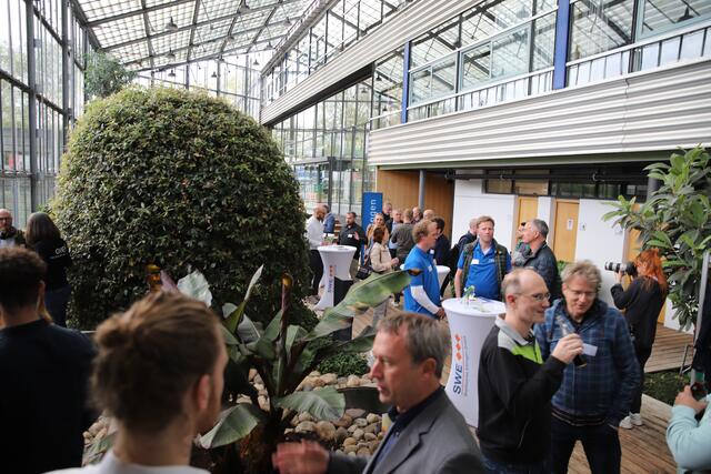 Netzwerken im Grünhaus der Stadtwerke Ettlingen | Foto: fokus.energie