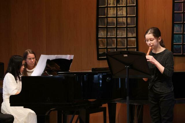 Jugend musiziert: Luisa Frefat und Elisabeth Ngoc Quyen Chu | Foto: Musikschule FT