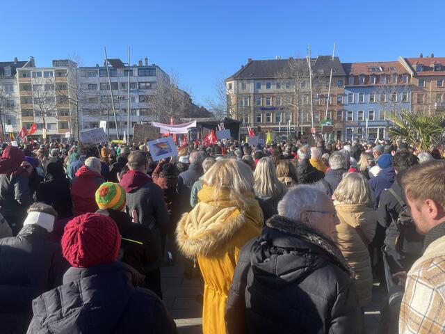 "Wir sind die Brandmauer"  | Foto: Roland Kohls