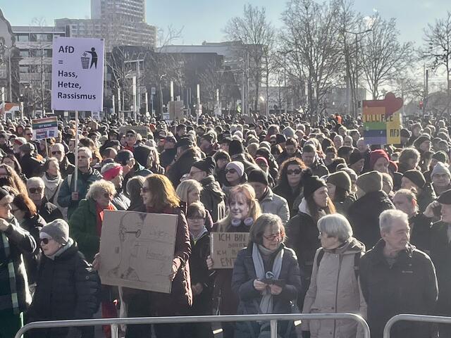 "Wir sind die Brandmauer"  | Foto: Roland Kohls