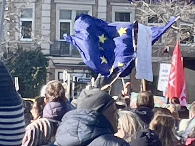 "Wir sind die Brandmauer"  | Foto: Roland Kohls