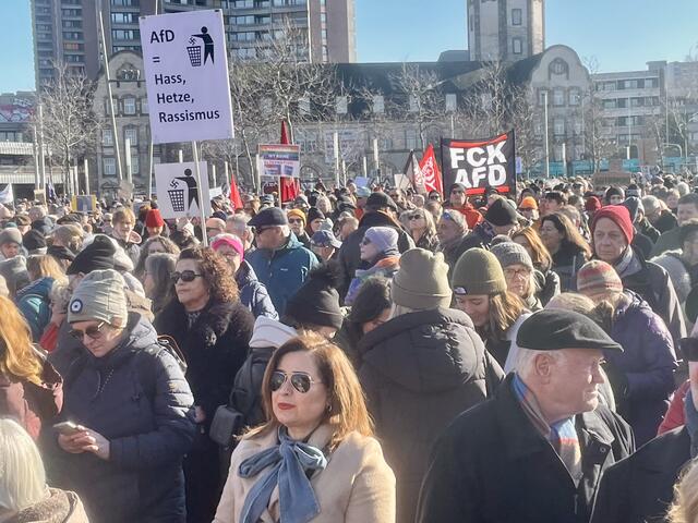 "Wir sind die Brandmauer"  | Foto: Roland Kohls