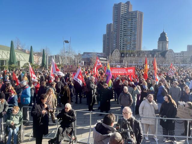 "Wir sind die Brandmauer"  | Foto: Roland Kohls