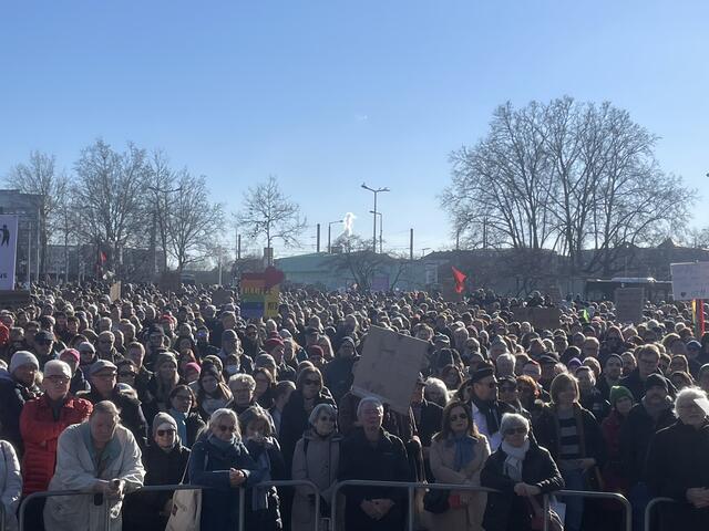 "Wir sind die Brandmauer"  | Foto: Roland Kohls