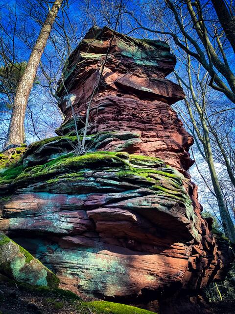 Die Kräfte der Natur sorgten dafür, dass die Gesteinsschichten über einen sehr langen Zeitraum hinweg verwitterten | Foto: Cornelia Bauer