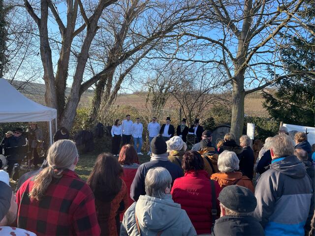 Drei Honoratioren mit Zylinder plus die Burschenschaft 1813 Bockenheim e.V. | Foto: Dr. Michael Werner