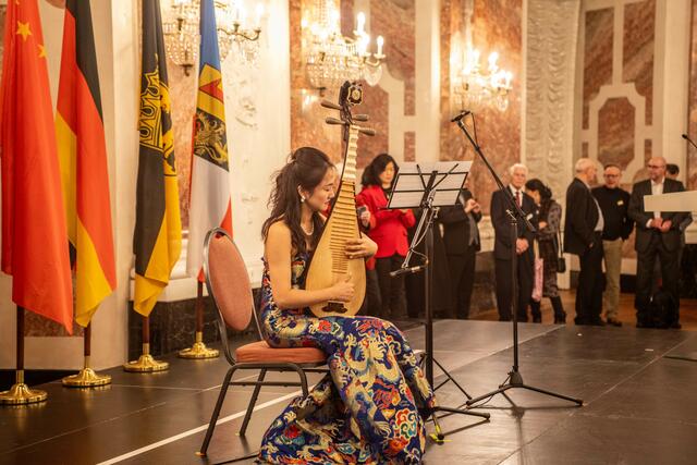 Musik auf der Pipa | Foto: Wolfgang Neuberth