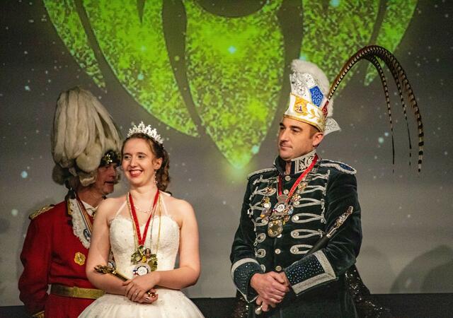 Stadtprinzenpaar Sarah I., von den Rheinauer Sandhase und Marko II., Prinz des Großen Feuerios  | Foto: Wolfgang Neuberth