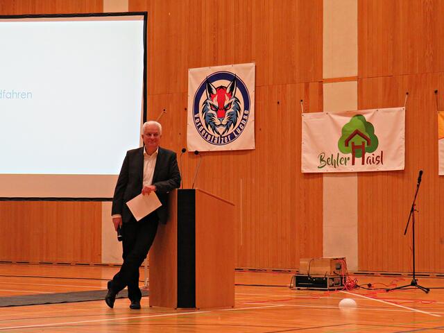 Lässig in den Ehrungspausen | Foto: Brigitte Melder