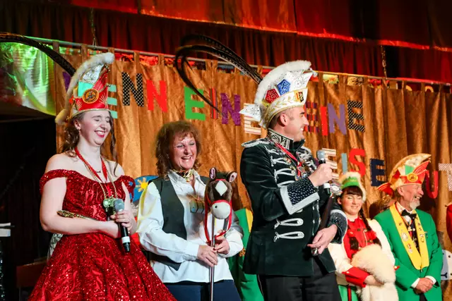 Das Prinzenpaar gratuliert 2 | Foto: Wolfgang Neuberth