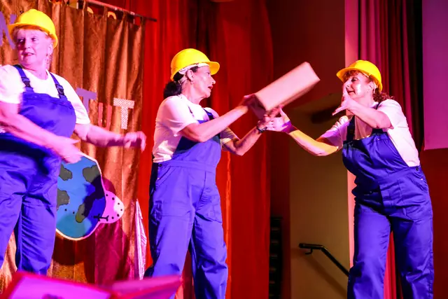 Fleißige Arbeiterinnen | Foto: Wolfgang Neuberth